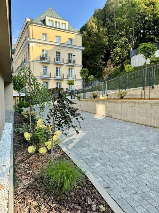 Art & Sunski Studio Z Garazem Podziemnym Krynica-Zdrój Exterior foto